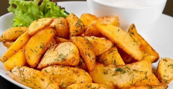 Картопля в духовці: 5 швидких і смачних рецептів