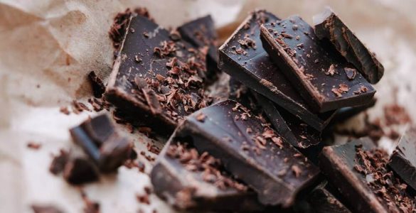 Вчені довели, що шоколад допоможе схуднути і закохатися