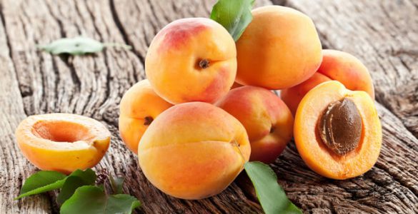 Проти гіпертонії і при артриті: ключ до довголіття побачили в популярному фрукті