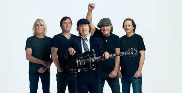AC / DC випускає новий альбом після шестирічної перерви. Відео першого хіта "Shot In the Dark"