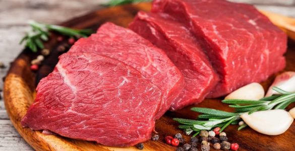 Як можна готувати м'ясо: про найгірші помилки попередили експерти