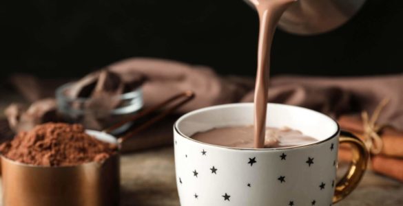 Чим корисне і шкідливе какао, чи викликає воно прищі і чи можна його пити дітям