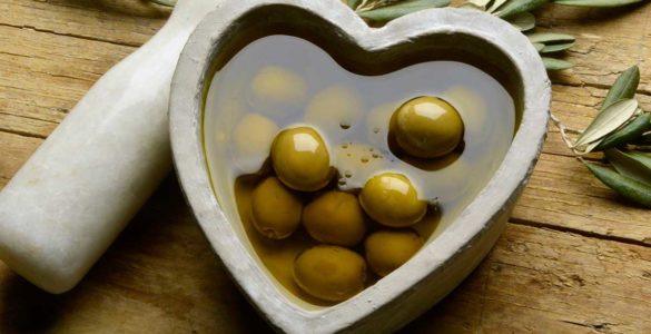 Про користь оливок та їхню відмінність від маслин розповіла дієтолог