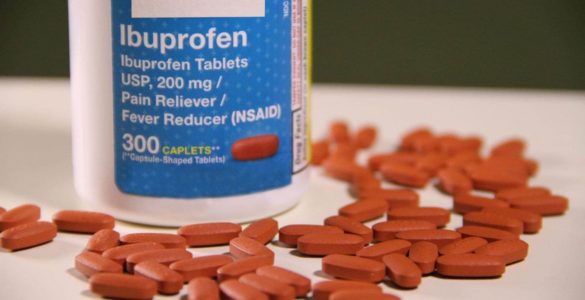 Ризик для печінки, нирок і шлунка: як ібупрофен може викликати проблеми зі здоров'ям