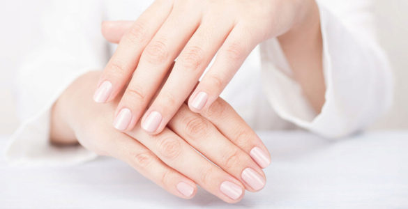 Як зміцнити слабкі та ламкі нігті в домашніх умовах: поради дерматолога