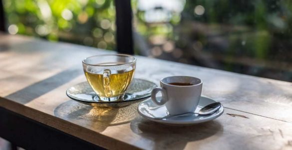 Як знизити ризик інсульту та деменції: користь чаю та кави для людей у віці