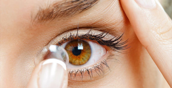 Чим небезпечно носити контактні лінзи довше за термін